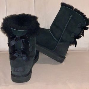 UGG | Bailey Bow II | Sz. 9
